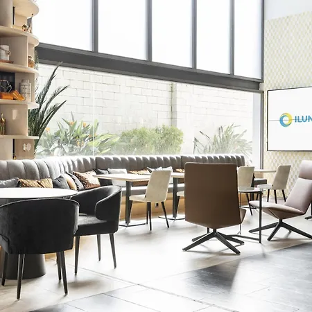 Ilunion Ξενοδοχείο 4*