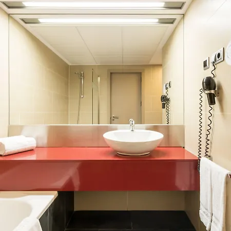 فندق إيلونيون 4*