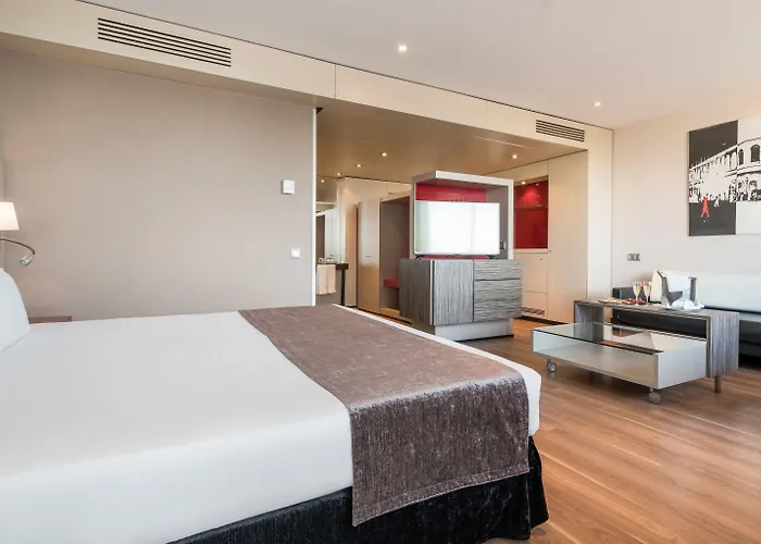 Ilunion Hotell