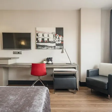 Ilunion Отель 4*